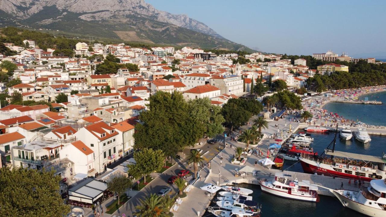Apartments Larus Baška Voda Exterior foto